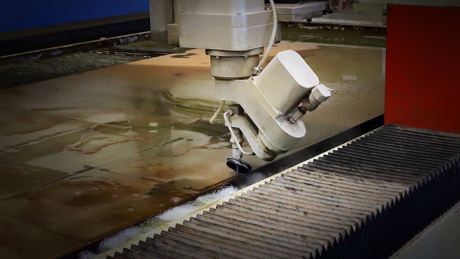 Гидроабразивная резка