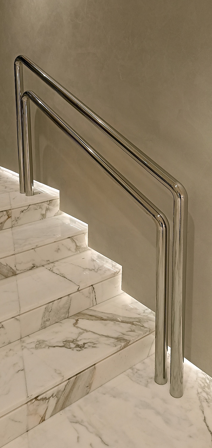 Поручни, перила, ограждения